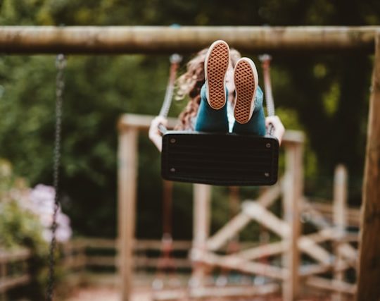 Kiezen voor een groen schoolplein: voordelen, ideeën en tips